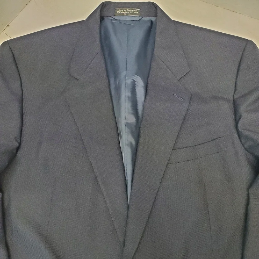 Robert Kent Mens Navy Blue Gold Crest Button Wool Blend Blazer 48R Quiet Luxury